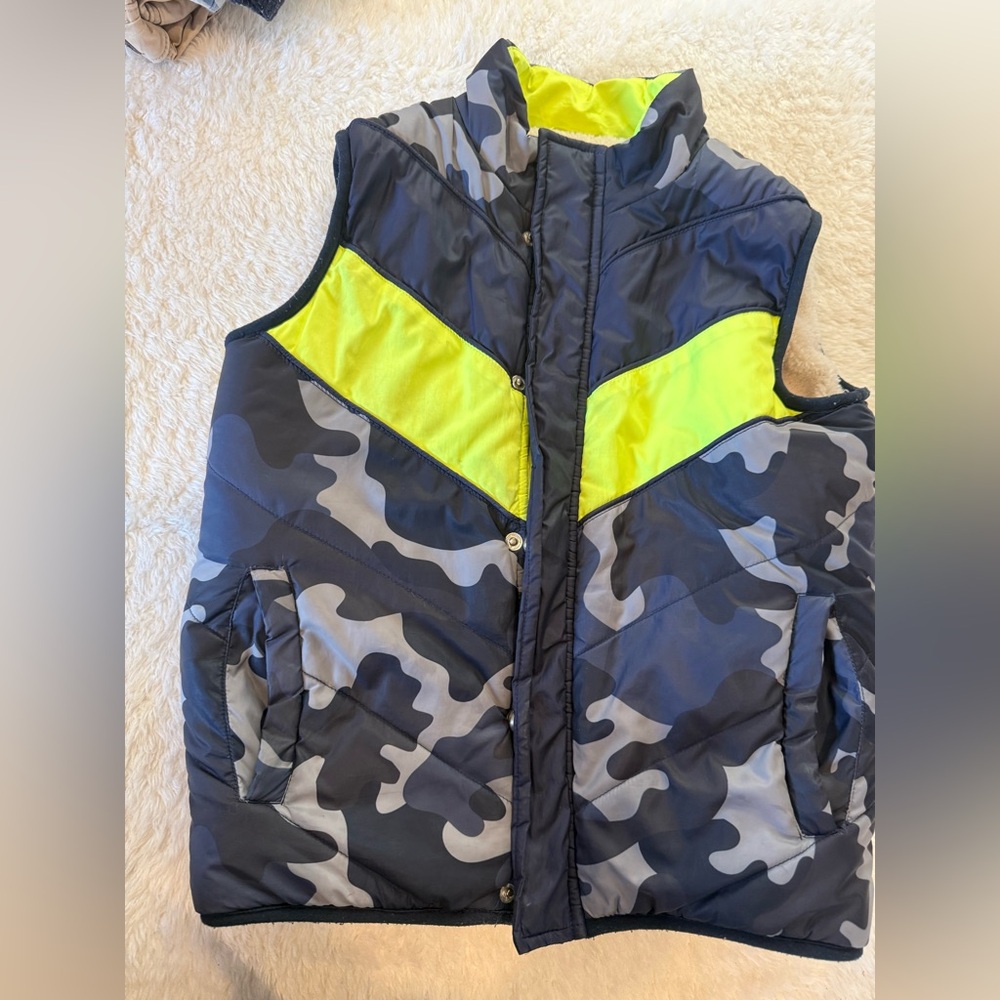 Gray & Neon Yellow Camo Puffer Vest
